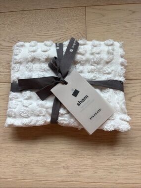 White Textured Decorative Pillow Sham — Standard